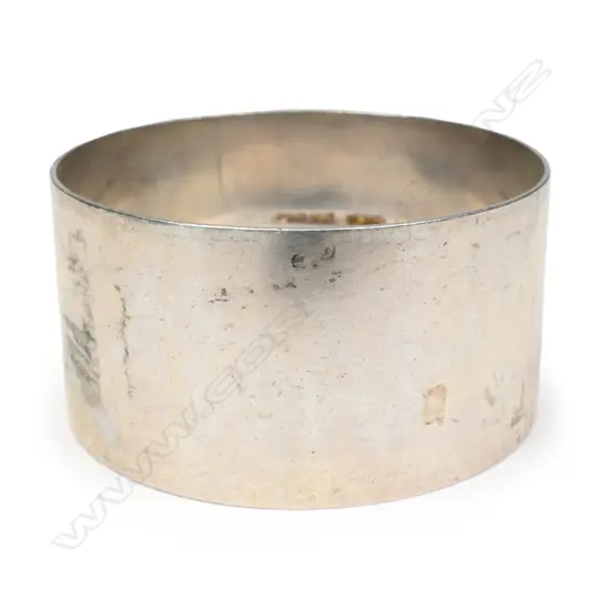 G. Coates & Co. (Christchurch) silver napkin ring,